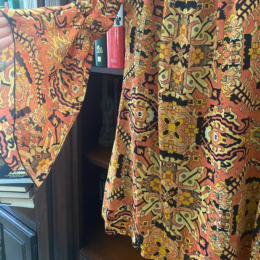 Retro Patterned Split Bell Sleeve Dress - Picture 2 of 3